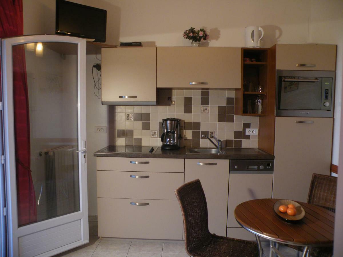 Villa Liamone Studio Fuer 3 Personen , 400 M Vom Strand, Pool, Klimaanlage Sagone  Dış mekan fotoğraf