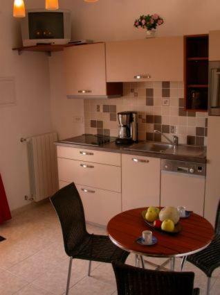 Villa Liamone Studio Fuer 3 Personen , 400 M Vom Strand, Pool, Klimaanlage Sagone  Dış mekan fotoğraf